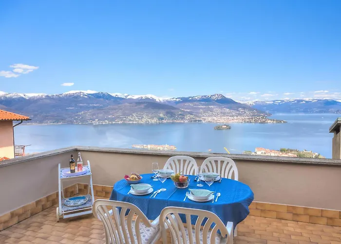 Holiday home View Terrace Over The Borromean Isla - Happy