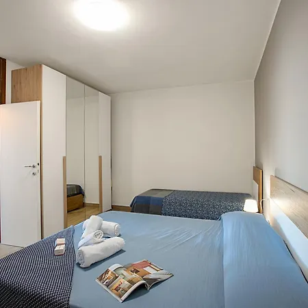 View Terrace Over The Borromean Isla - Happy